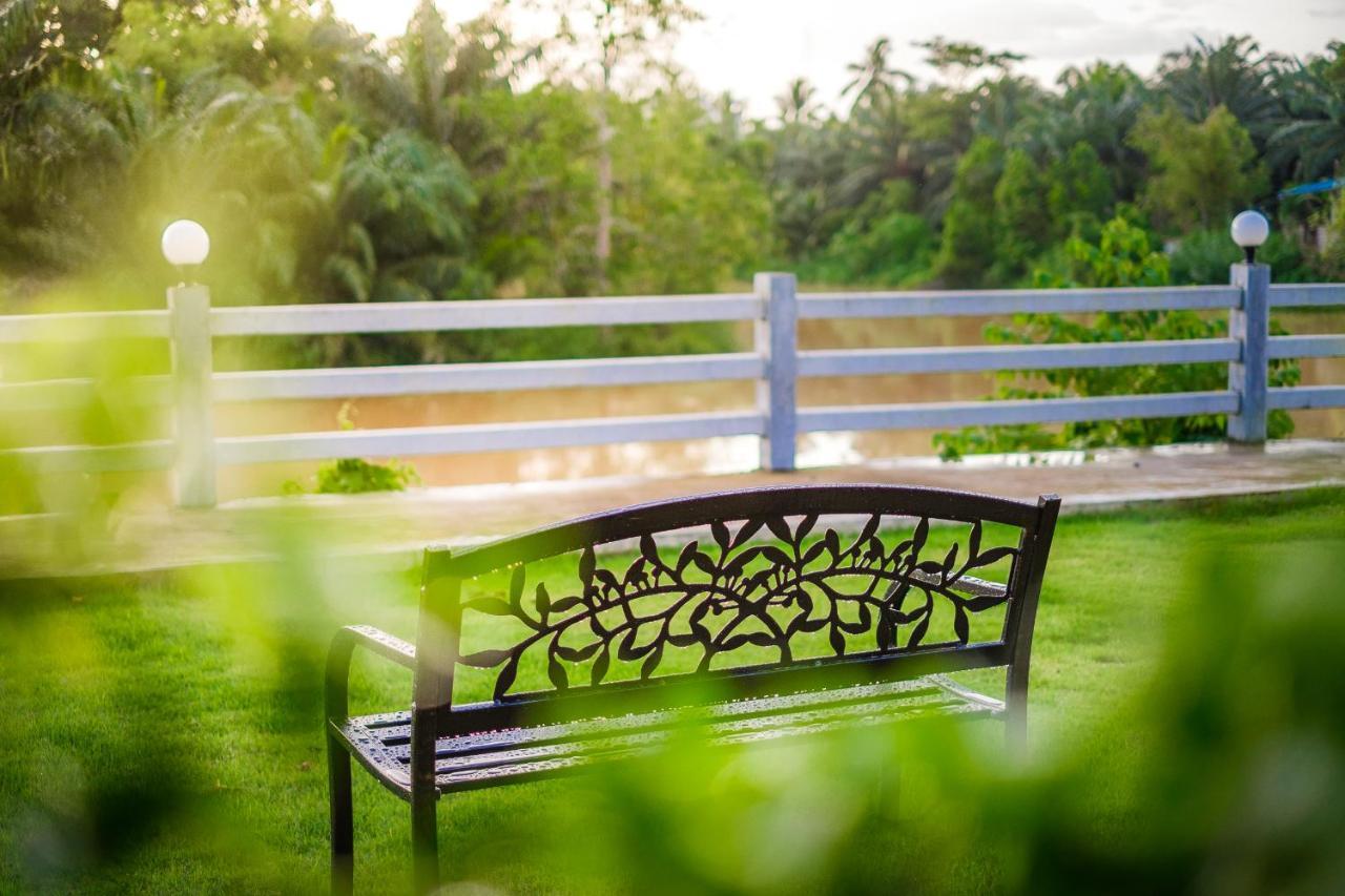 One Chumphon Hotel Ngoại thất bức ảnh