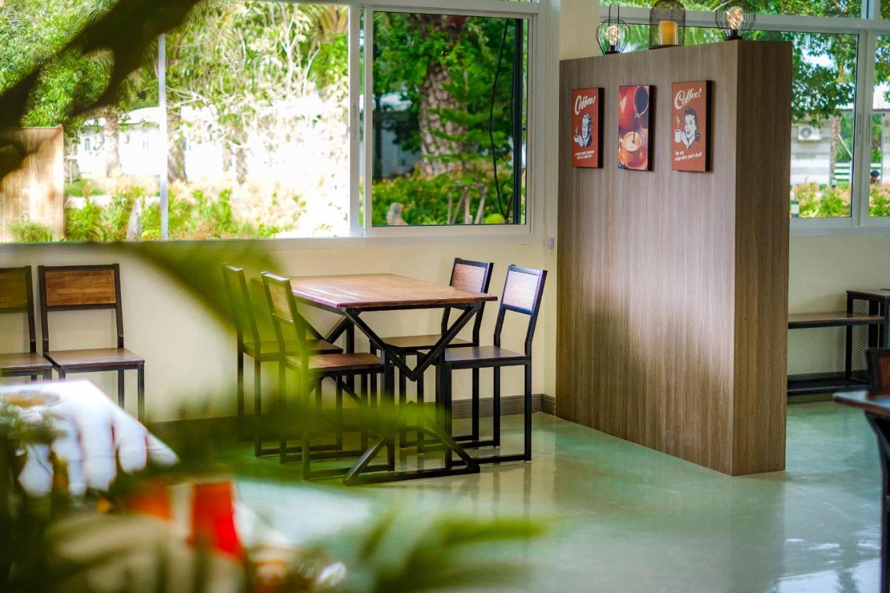 One Chumphon Hotel Ngoại thất bức ảnh