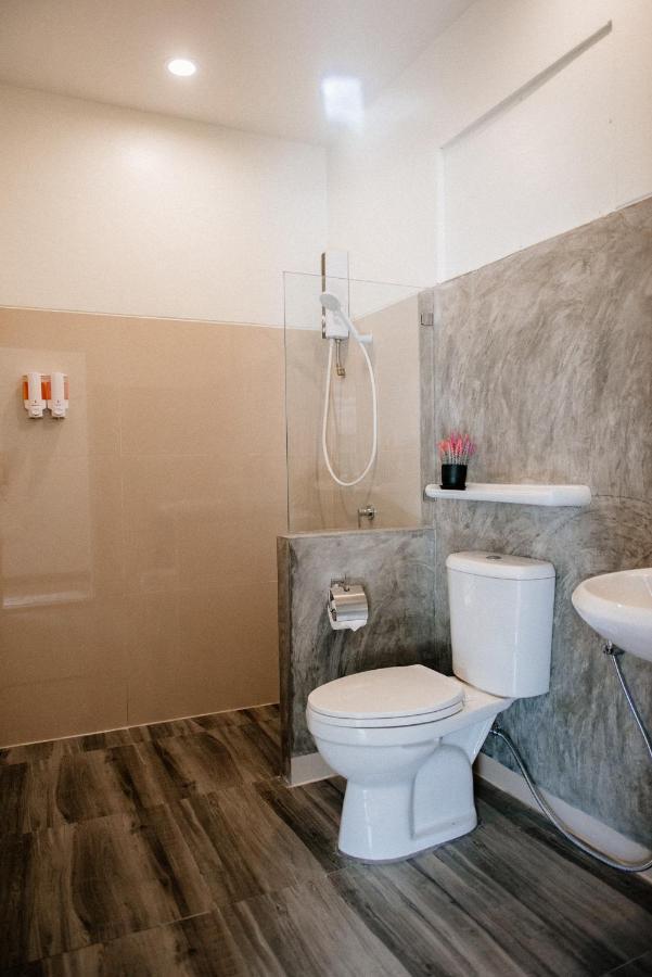 One Chumphon Hotel Ngoại thất bức ảnh