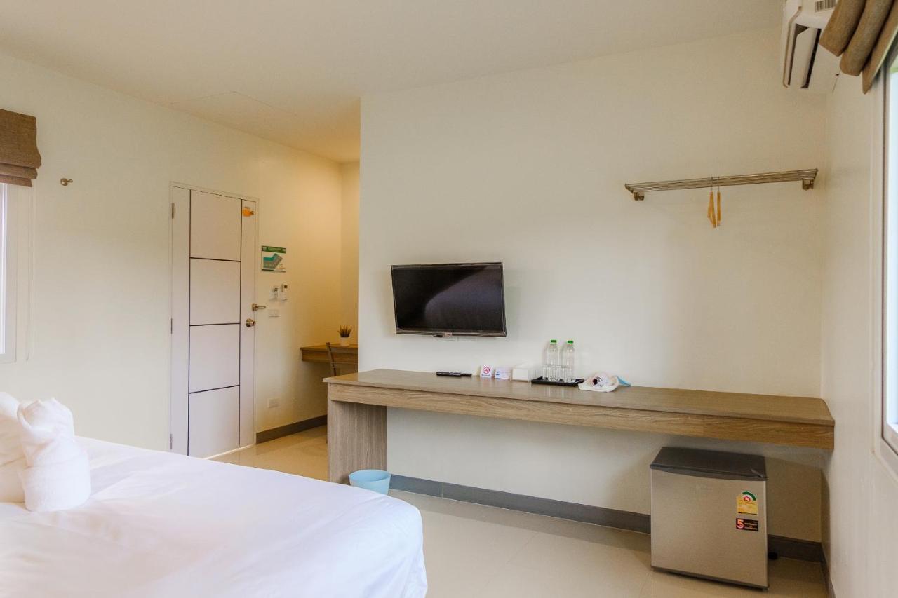 One Chumphon Hotel Ngoại thất bức ảnh