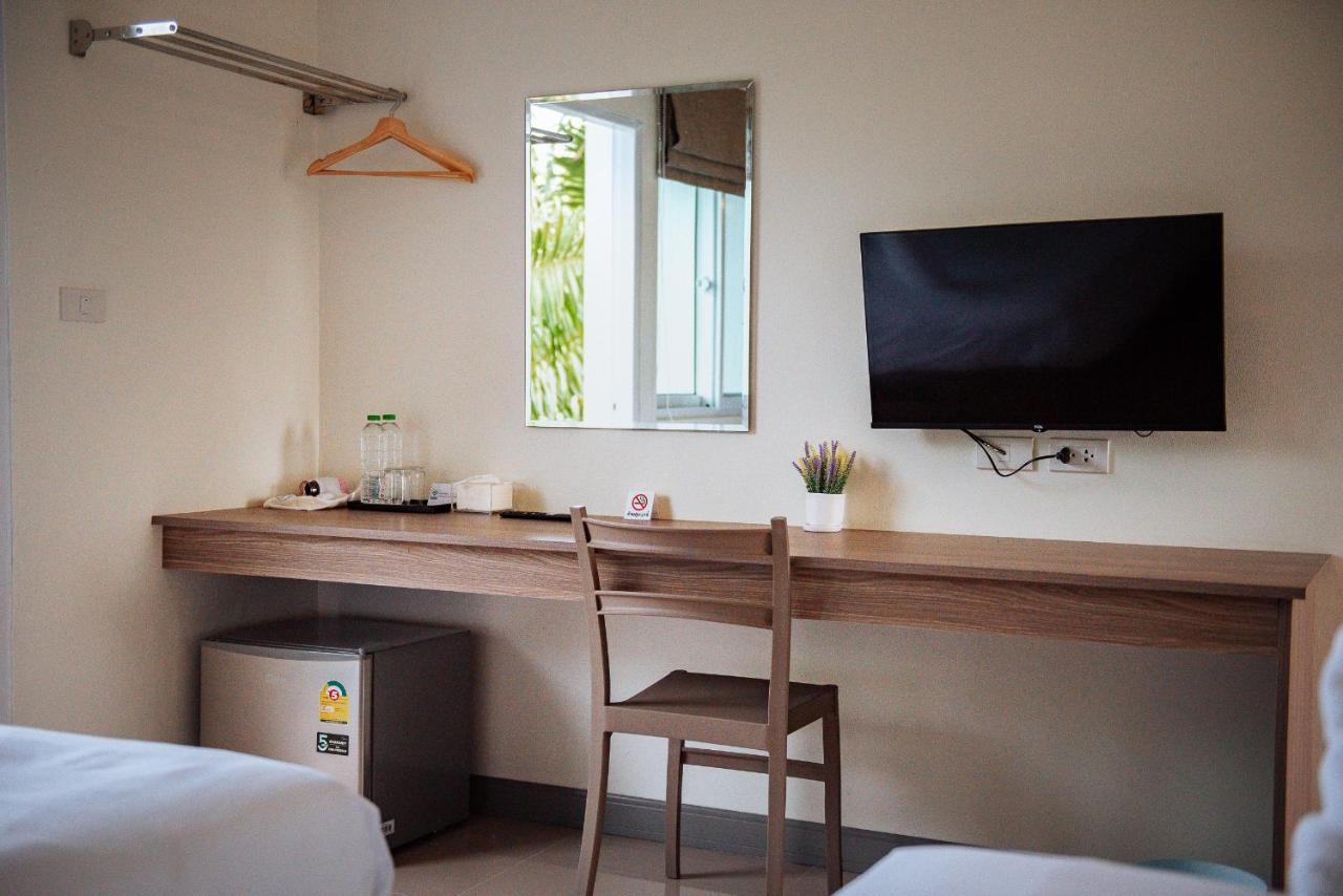 One Chumphon Hotel Ngoại thất bức ảnh