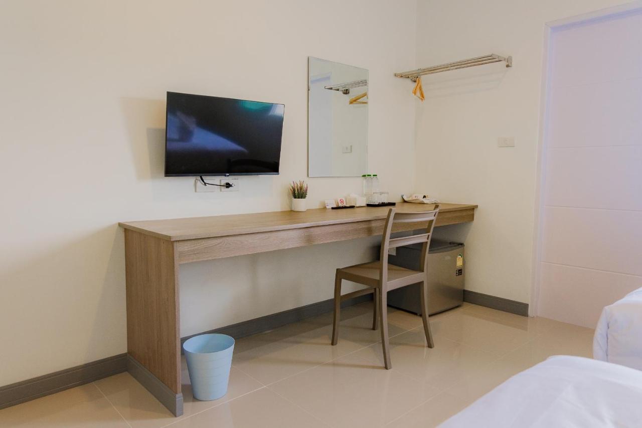 One Chumphon Hotel Ngoại thất bức ảnh