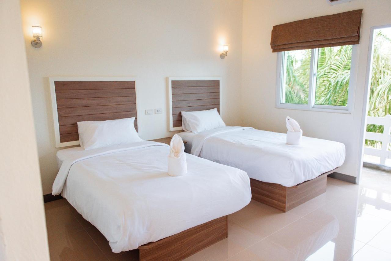 One Chumphon Hotel Ngoại thất bức ảnh